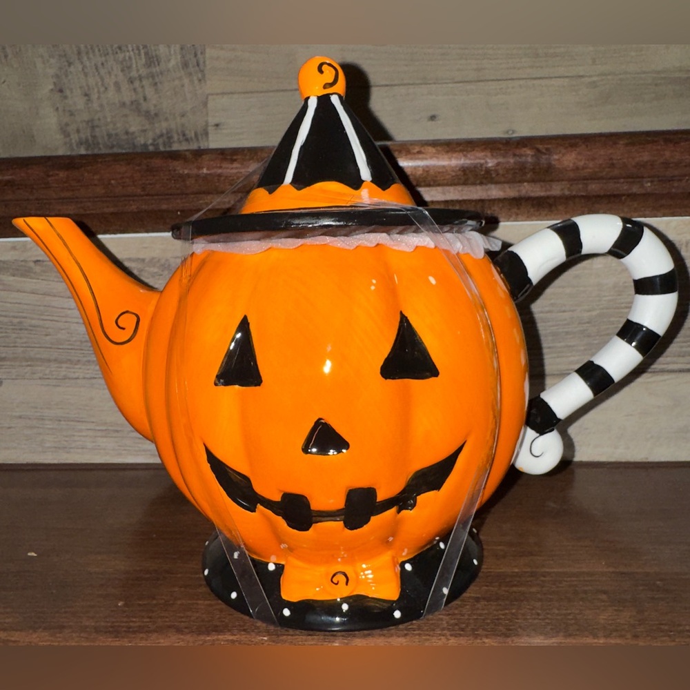 Arlington Halloween Orange/Black /White Pumpkin Jack O Lantern Teapot Cutest One